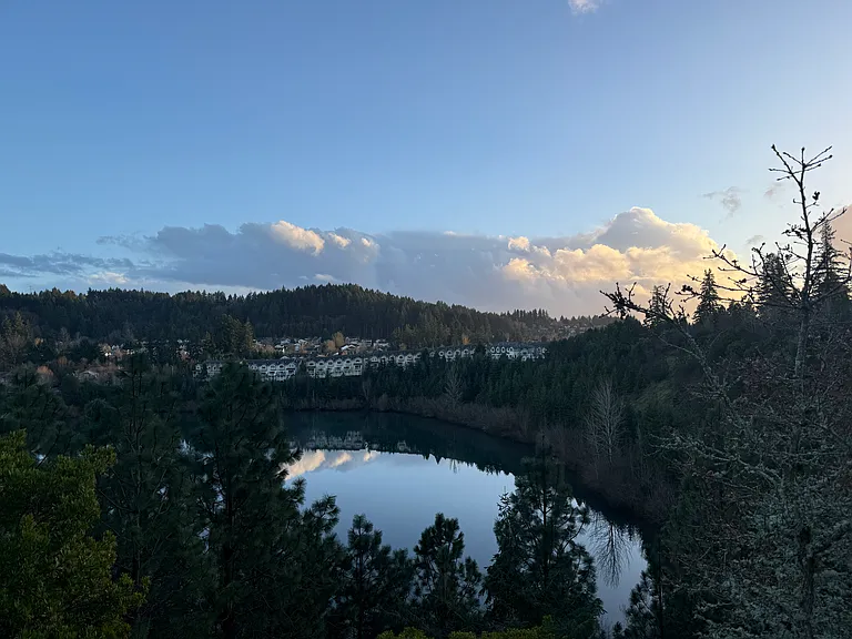 Short walk to Progress Ridge Lake