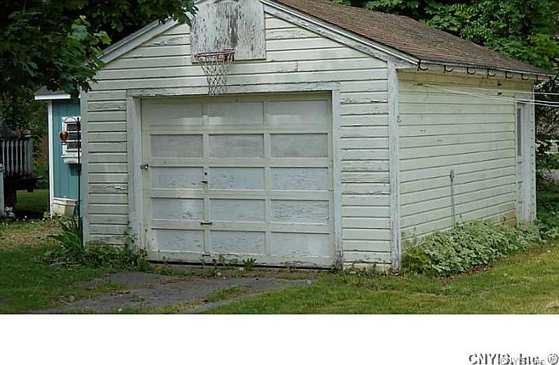 2nd image of 8929 Jackson St