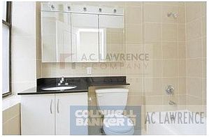 3rd image of 233 W 71st St