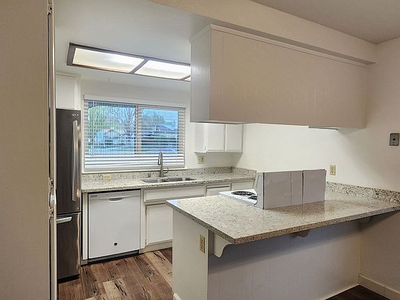 5th image of 5821 Lonsdale Dr