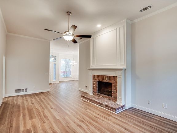 5th image of 8675 Pebblebrook Dr