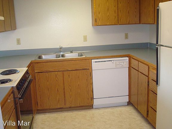 4th image of 7015 47th Ave NE APT 100