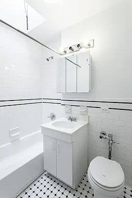 Rented by Bond New York | media 5