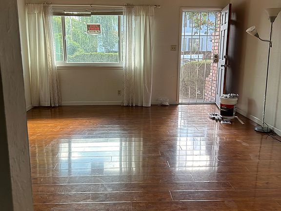 2nd image of 3254 Brookdale Dr #B