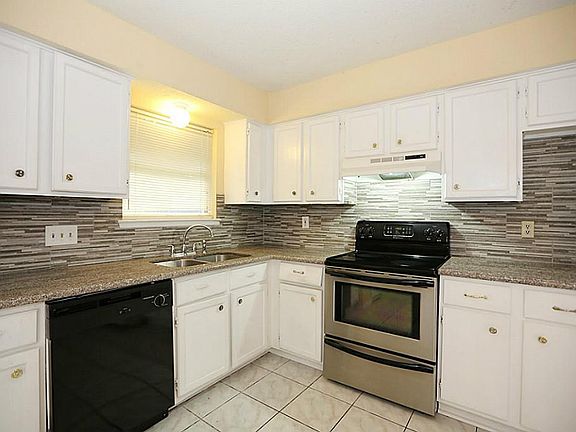 2nd image of 7418 Trabajo Dr