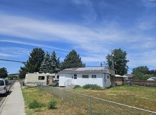 1504 Hoffman St, Richland, WA 99352