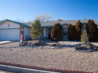 1077 Sandia Vista Rd NE, Rio Rancho, NM 87144