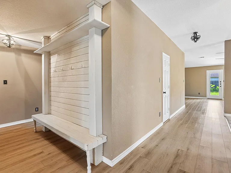2656 Bradley Ln — Photo 18