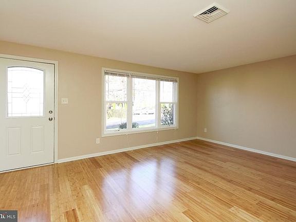 5th image of 1602 Sommers Ln