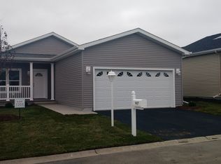 1827 Blue Ribbon Ln, Grayslake, IL 60030