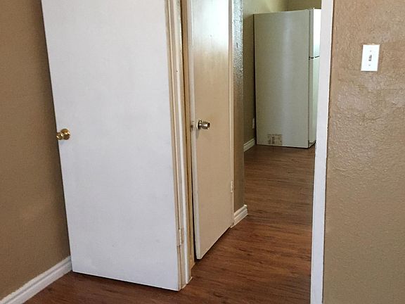 5th image of 1016 Sunglo Dr APT 2