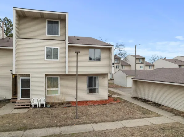 5648 Brookdale Dr N, Brooklyn Park, MN 55443