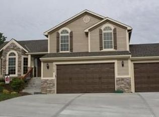 10104 N Ash Ave, Kansas City, MO 64157