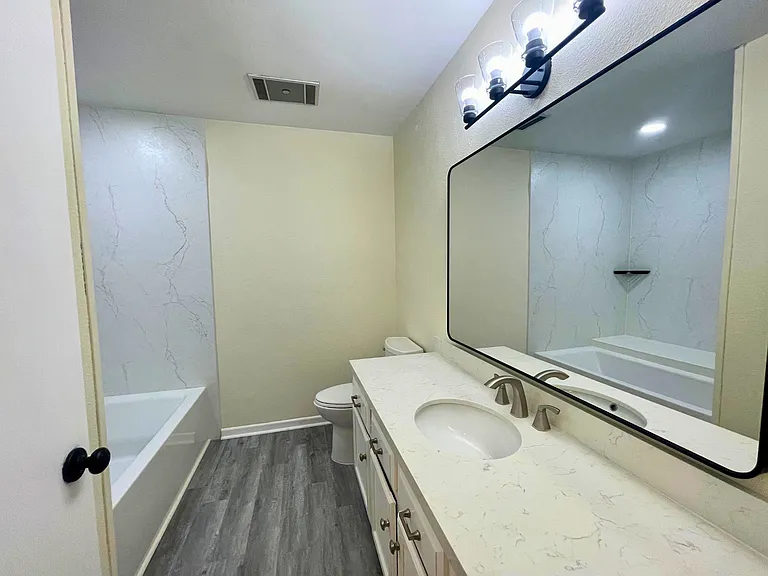 5868 Royal Rdg — Photo 16