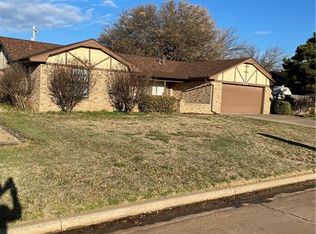 901 Cambridge Dr, Altus, OK 73521