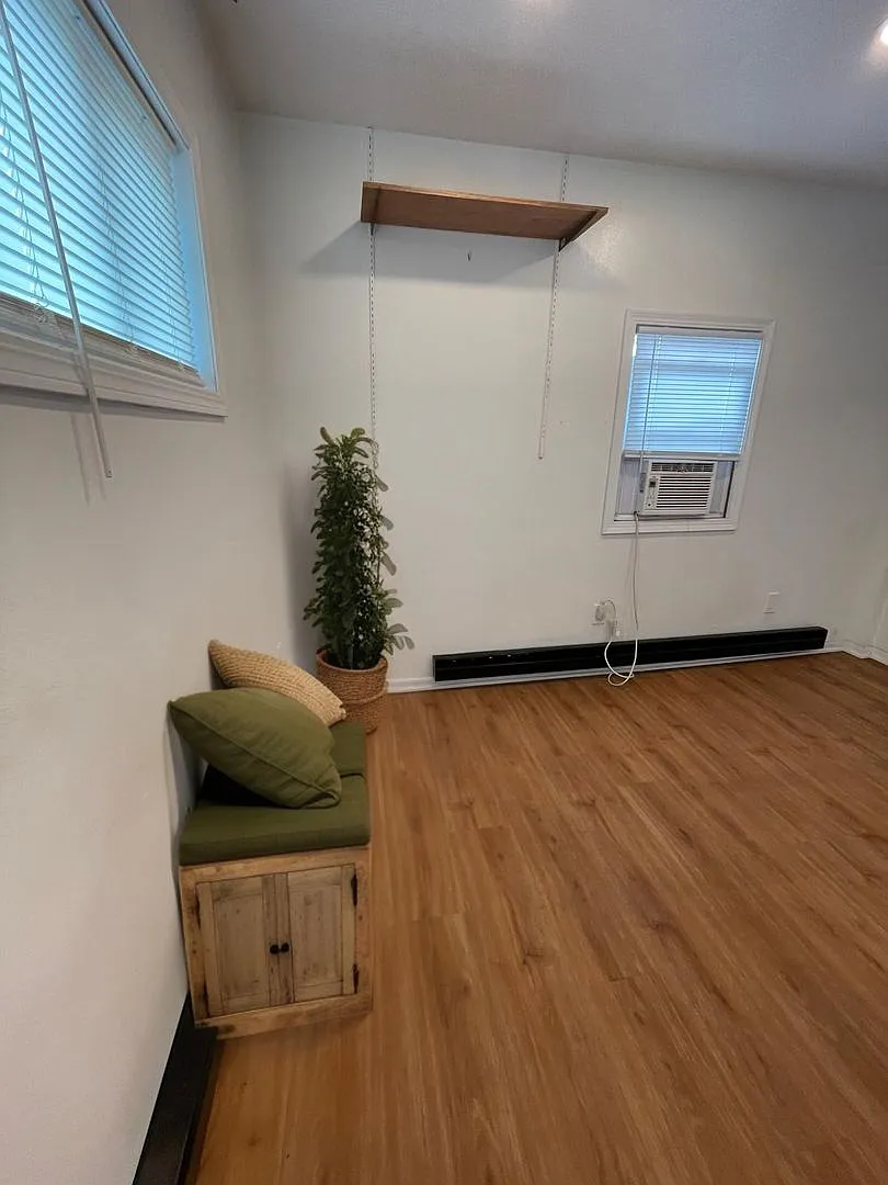Valley Junction — Photo 3