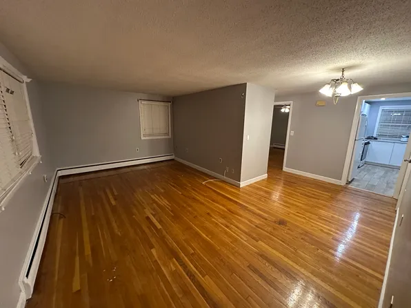 41 Beulah St APT 1, Framingham, MA 01701