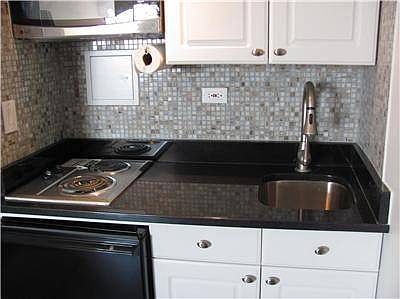 2nd image of 5 Tudor City Pl APT 935