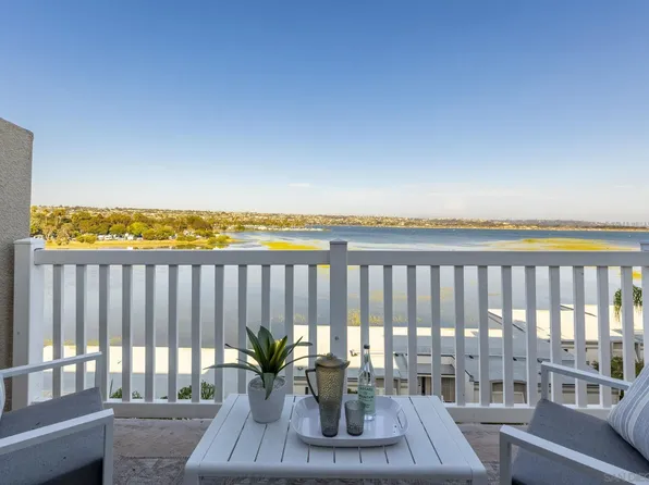 4015 Crown Point Dr Unit P6, San Diego, CA 92109