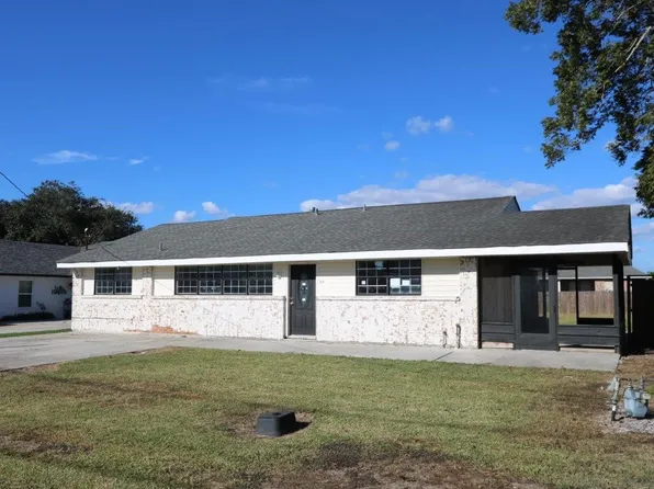 104 Yorke St, Belle Chasse, LA 70037