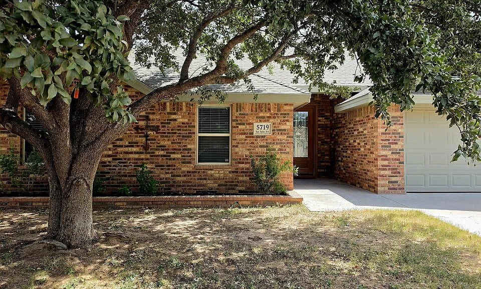 5719 San Saba Ave