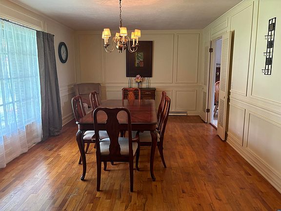 3rd image of 305 N Henderson Dr
