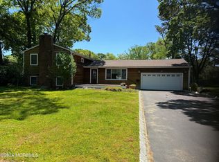 282 Lawrence Ave, Oakhurst, NJ 07755