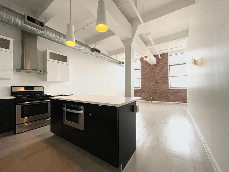 728 Market St #502 — Photo 5