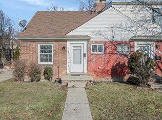 19637 Moross Rd, Grosse Pointe, MI 48224