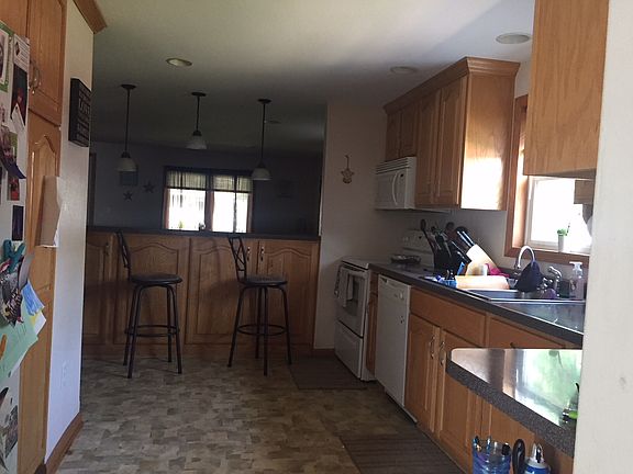2nd image of 705 Eau Claire Blvd