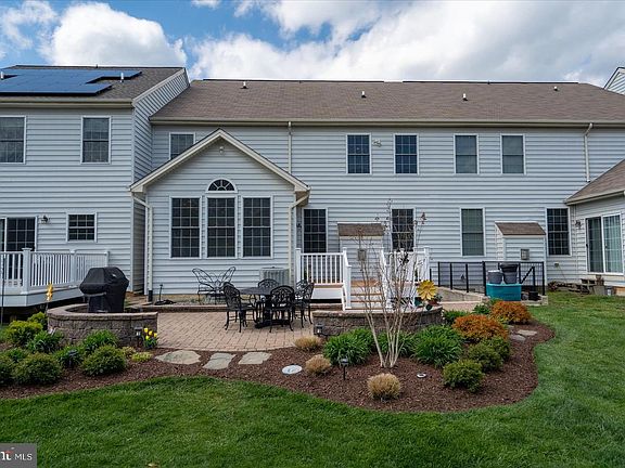 4th image of 5 Charger Ln