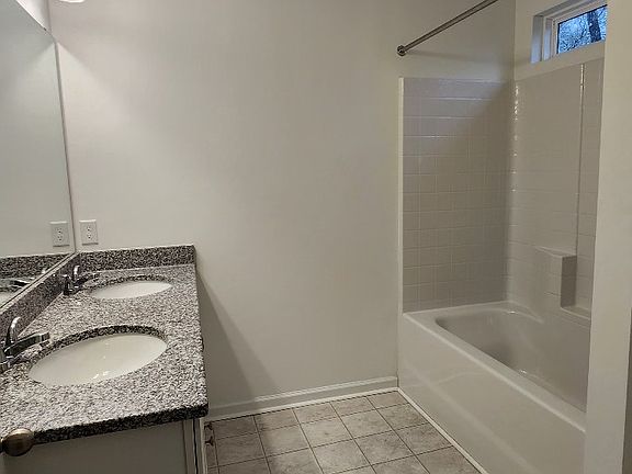 5th image of 188 Spencer Cir