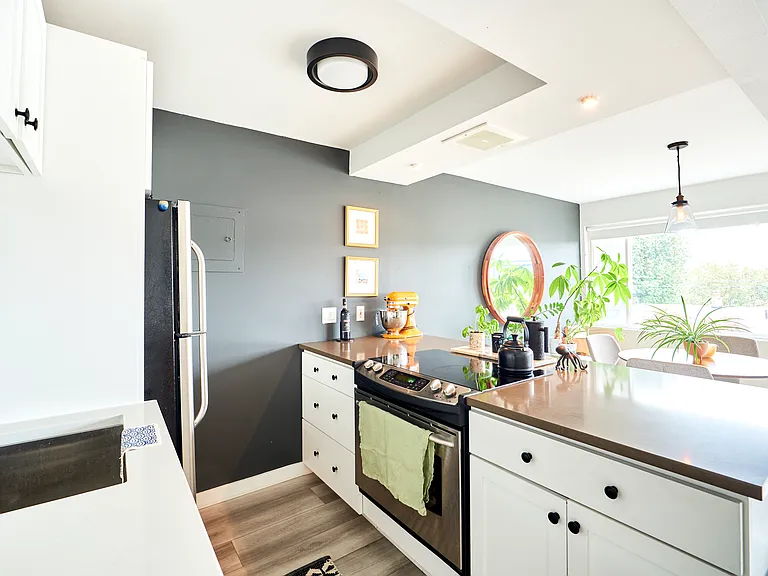 2012 Waverly Pl N #3 — Photo 8