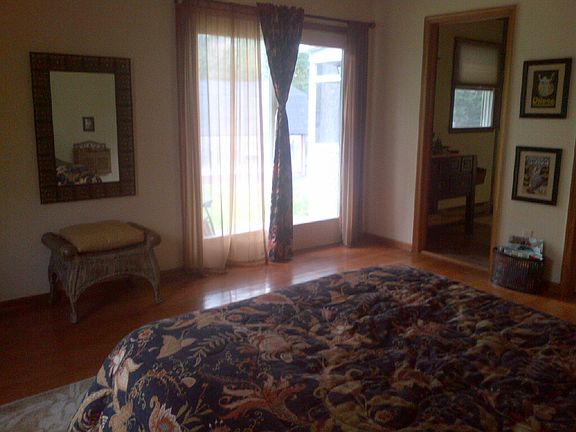 Master Bedroom & Bathroom