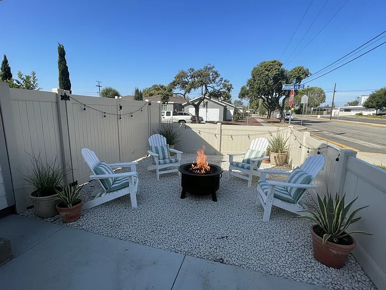 704 I St — Photo 3