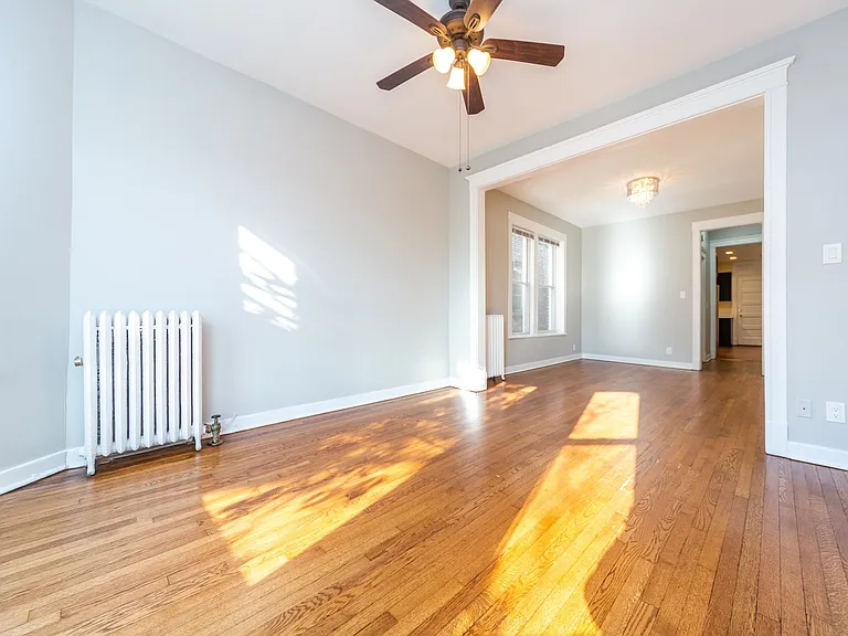 1204 Lexington — Photo 16