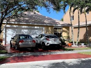 944 Savannah Falls Dr, Weston, FL 33327