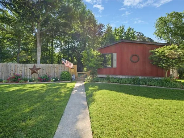 1077 Sandy Narrows Ct, Virginia Beach, VA 23454