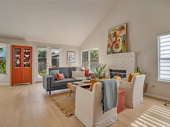 4th image of 5110 N Fruit Ave