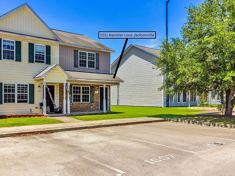 1011 Banister Loop — Photo 1