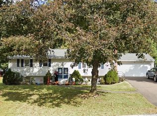 28 Saint James Ave, Enfield, CT 06082