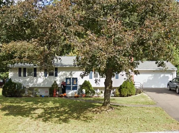 28 Saint James Avenue, Enfield, CT 06082