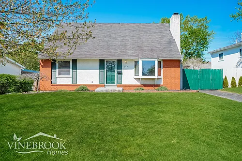 1147 Carrousel Dr E Photo 1