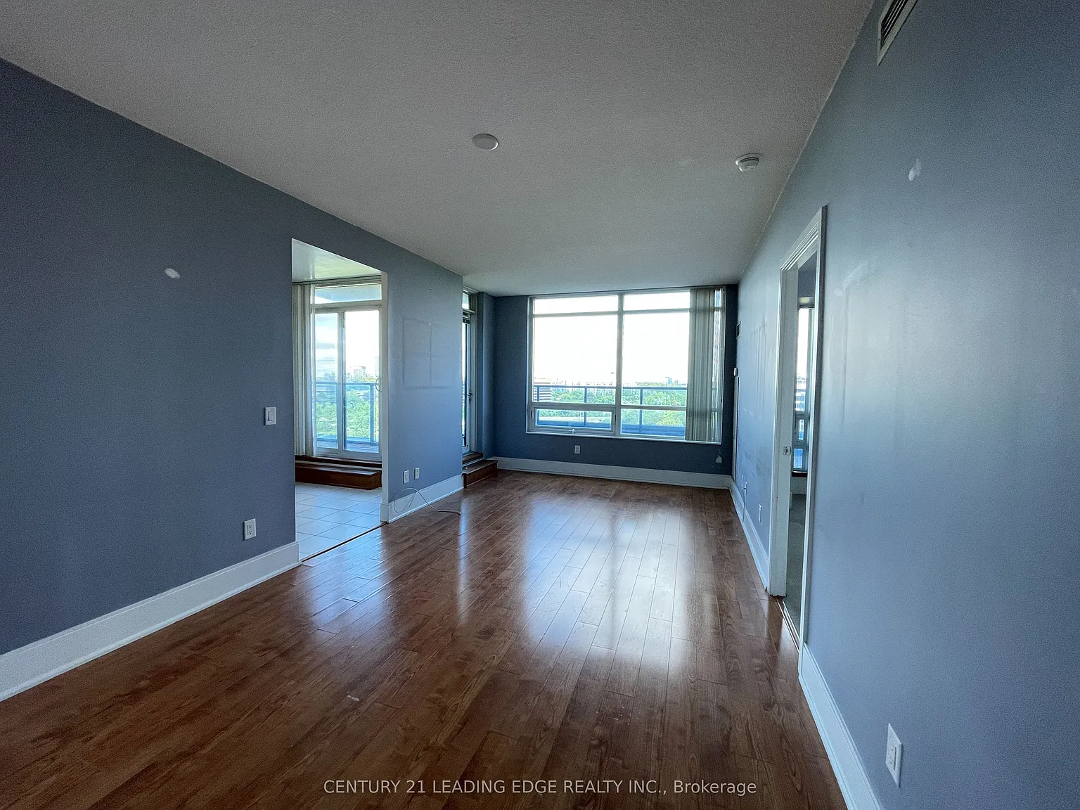 3 bed, $3,100 — Photo 2