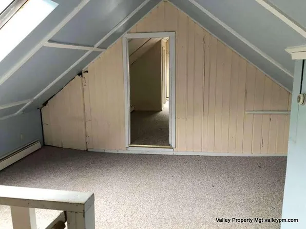 697 Main St #3, Amherst, MA 01002