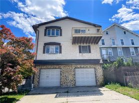 1187 E 4th St, Bethlehem, PA