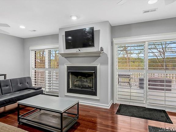 5th image of 25 Cedar Ct