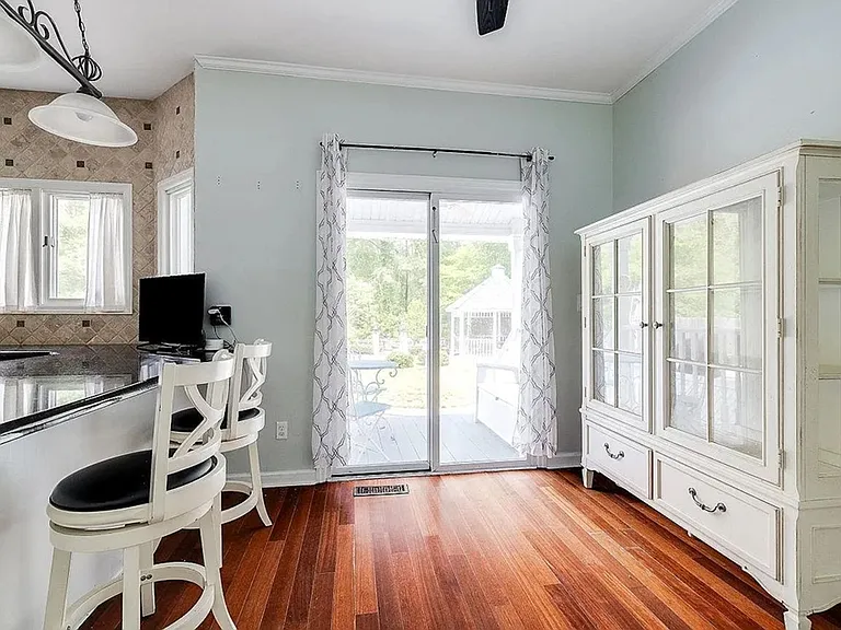 113 Cypress Dr — Photo 9