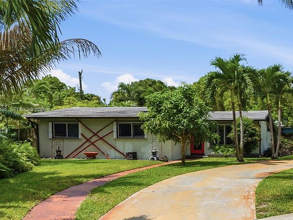 3rd image of 1118 NW 16th St