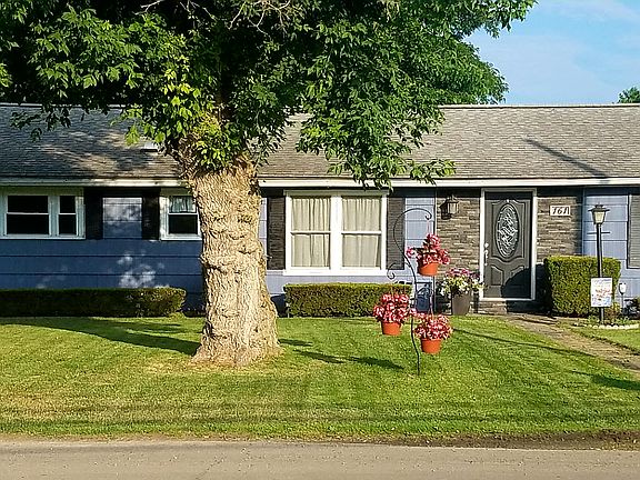 Front of house from road 